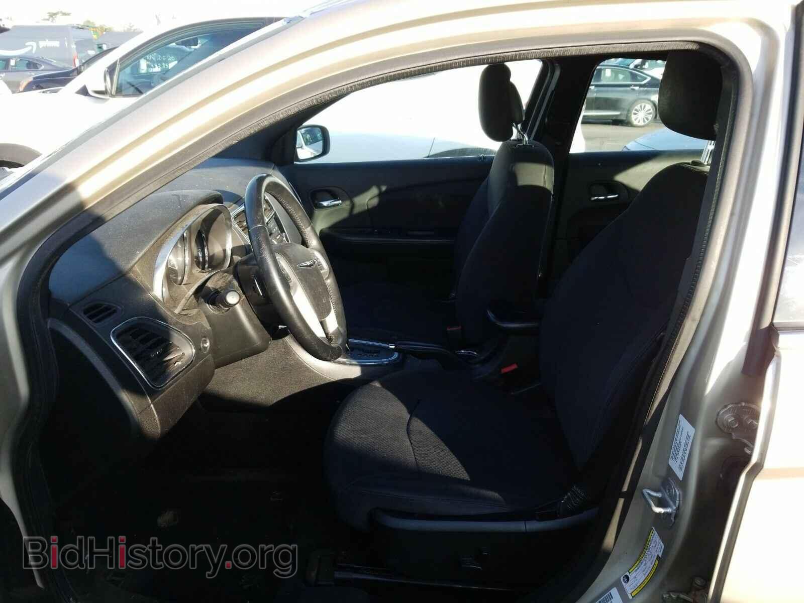 2013 Chrysler 200 - VIN: 1C3CCBBB0DN736884 - Фото 3