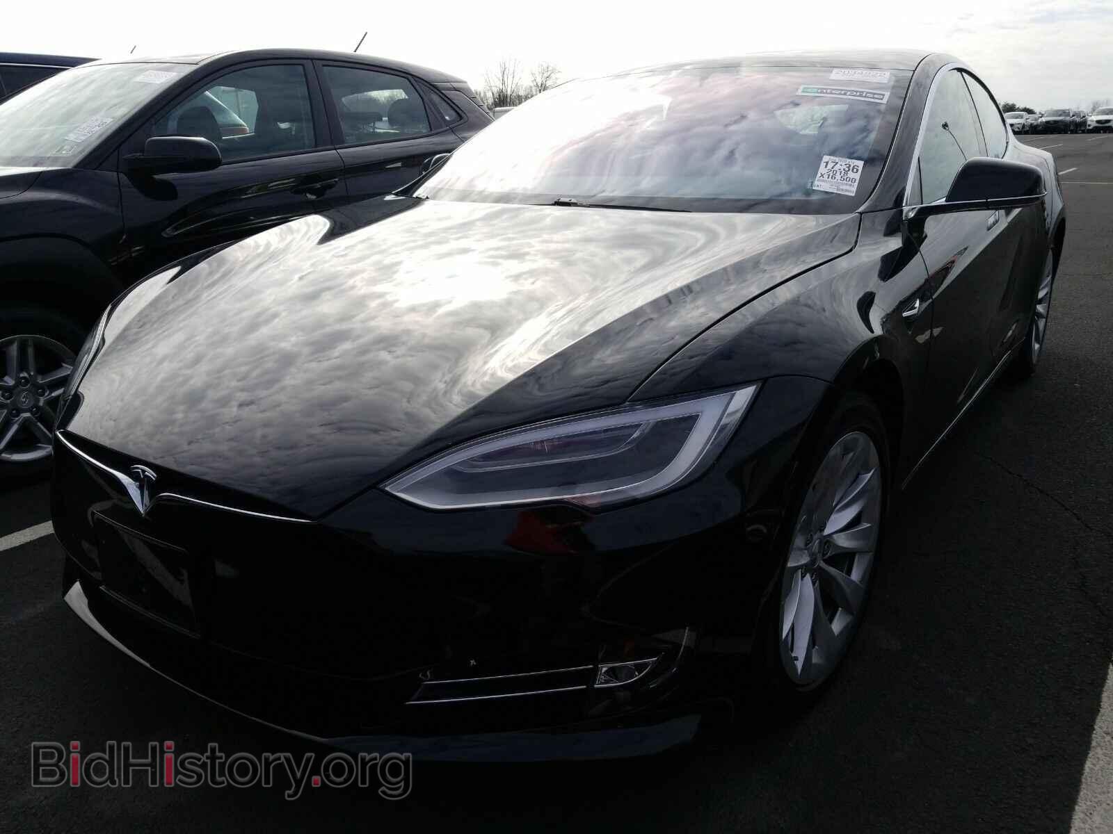 Photo 5YJSA1E24JF297573 - Tesla Model S 2018