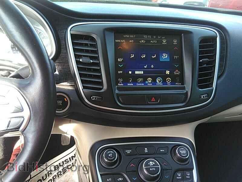 2016 Chrysler 200 - VIN: 1C3CCCCBXGN112020 - Фото 4