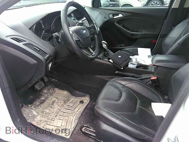 2016 Ford Focus - VIN: 1FADP3F2XGL262355 - Фото 3