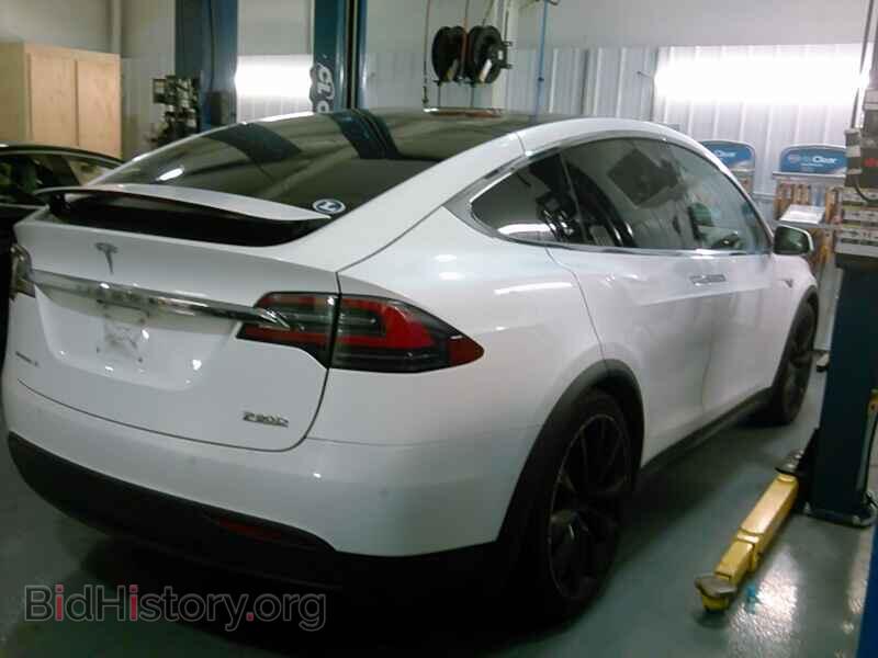2016 Tesla Model X - VIN: 5YJXCAE48GF013145 - Фото 2