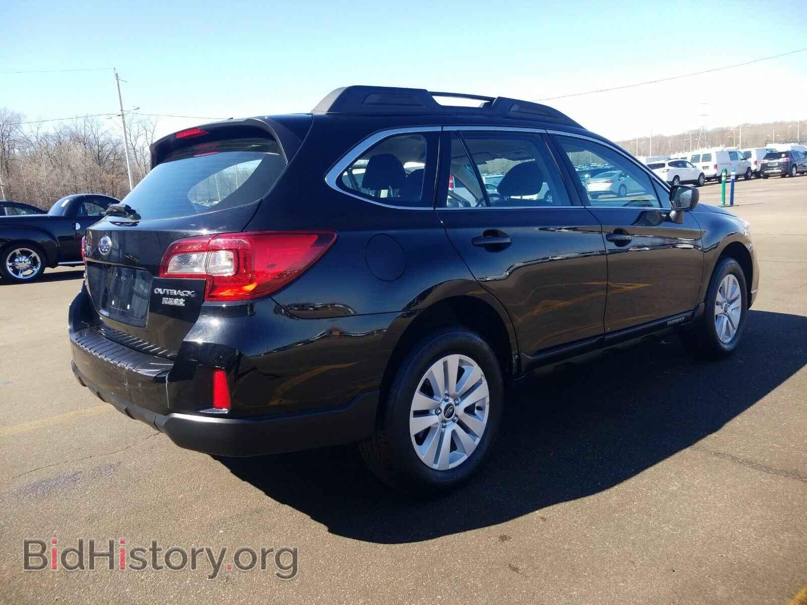 2017 Subaru Outback - VIN: 4S4BSAAC3H3322221 - Фото 2