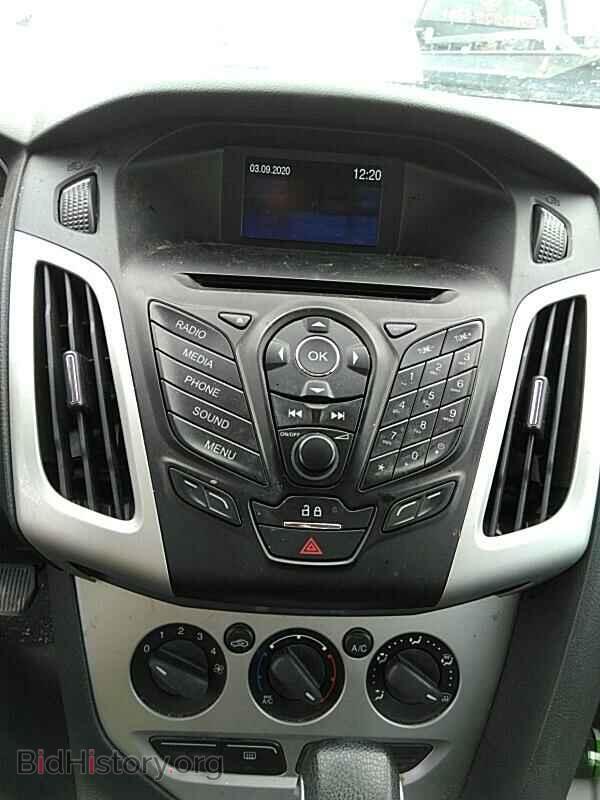 2014 Ford Focus - VIN: 1FADP3F23EL429216 - Photo 4