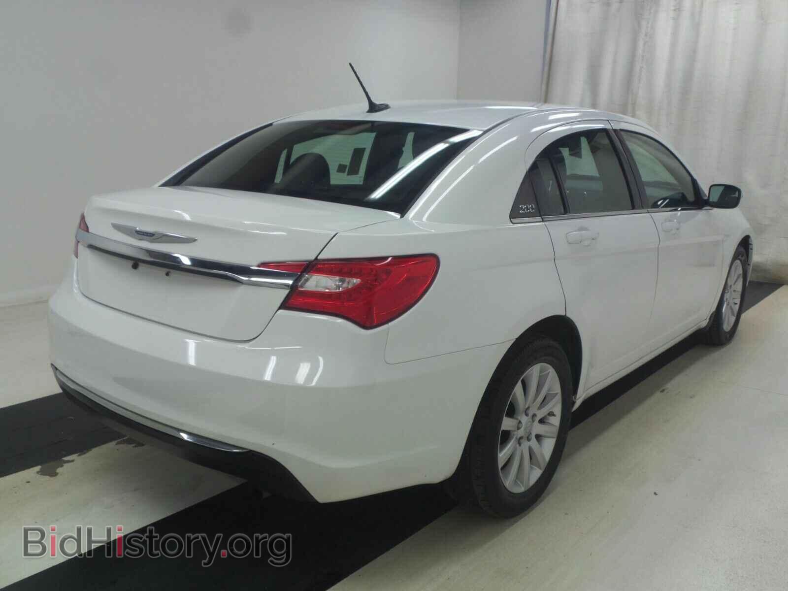 2013 Chrysler 200 - VIN: 1C3CCBBB9DN500069 - Фото 2