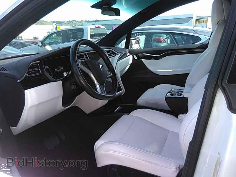 2017 Tesla Model X - VIN: 5YJXCAE27HF031961 - Photo 3