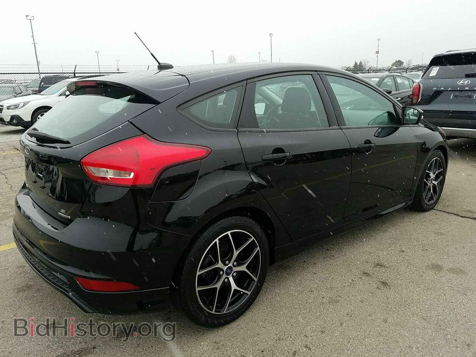 2016 Ford Focus - VIN: 1FADP3K25GL394090 - Photo 2