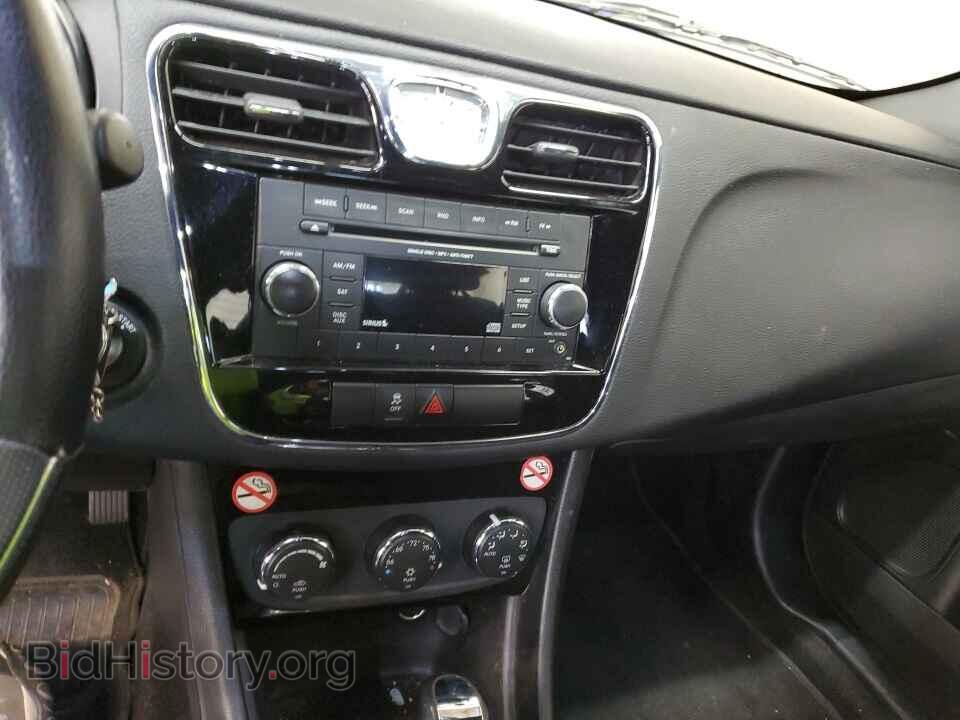 2013 Chrysler 200 - VIN: 1C3CCBBG0DN569406 - Фото 4