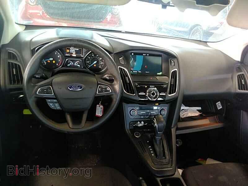 2017 Ford Focus - VIN: 1FADP3H23HL337010 - Фото 4