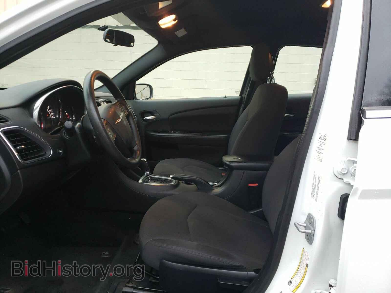 2014 Chrysler 200 - VIN: 1C3CCBAB3EN123788 - Фото 3