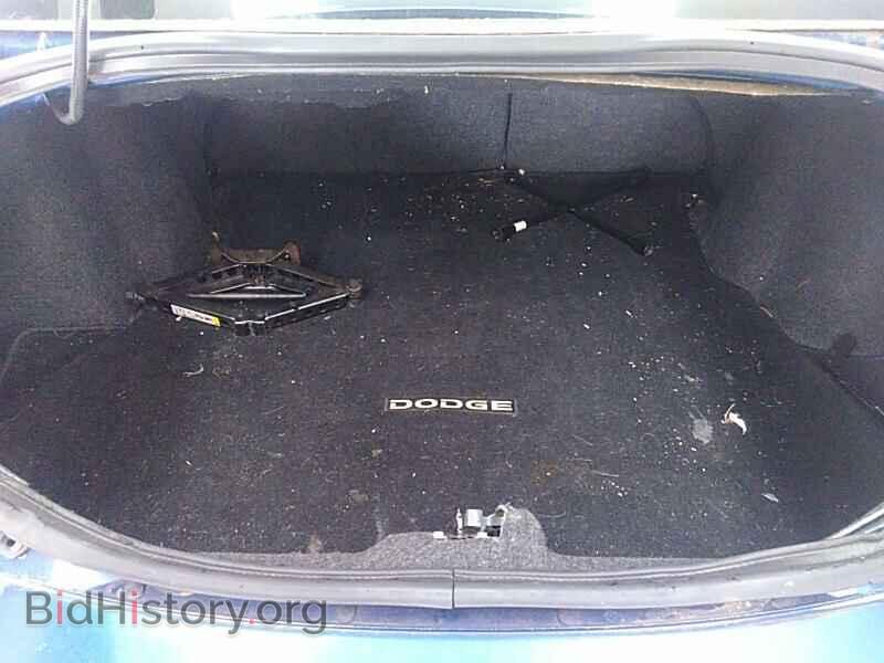 2009 Dodge Avenger - VIN: 1B3LC56B29N562462 - Photo 7