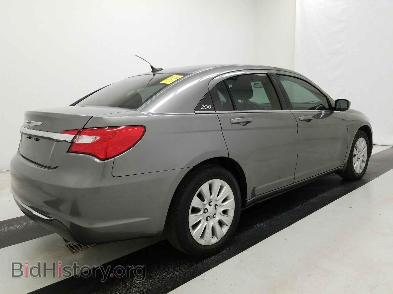 2013 Chrysler 200 - VIN: 1C3CCBAB6DN597085 - Фото 2