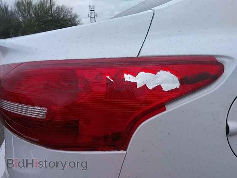 2018 Ford Focus - VIN: 1FADP3FE6JL205121 - Фото 9