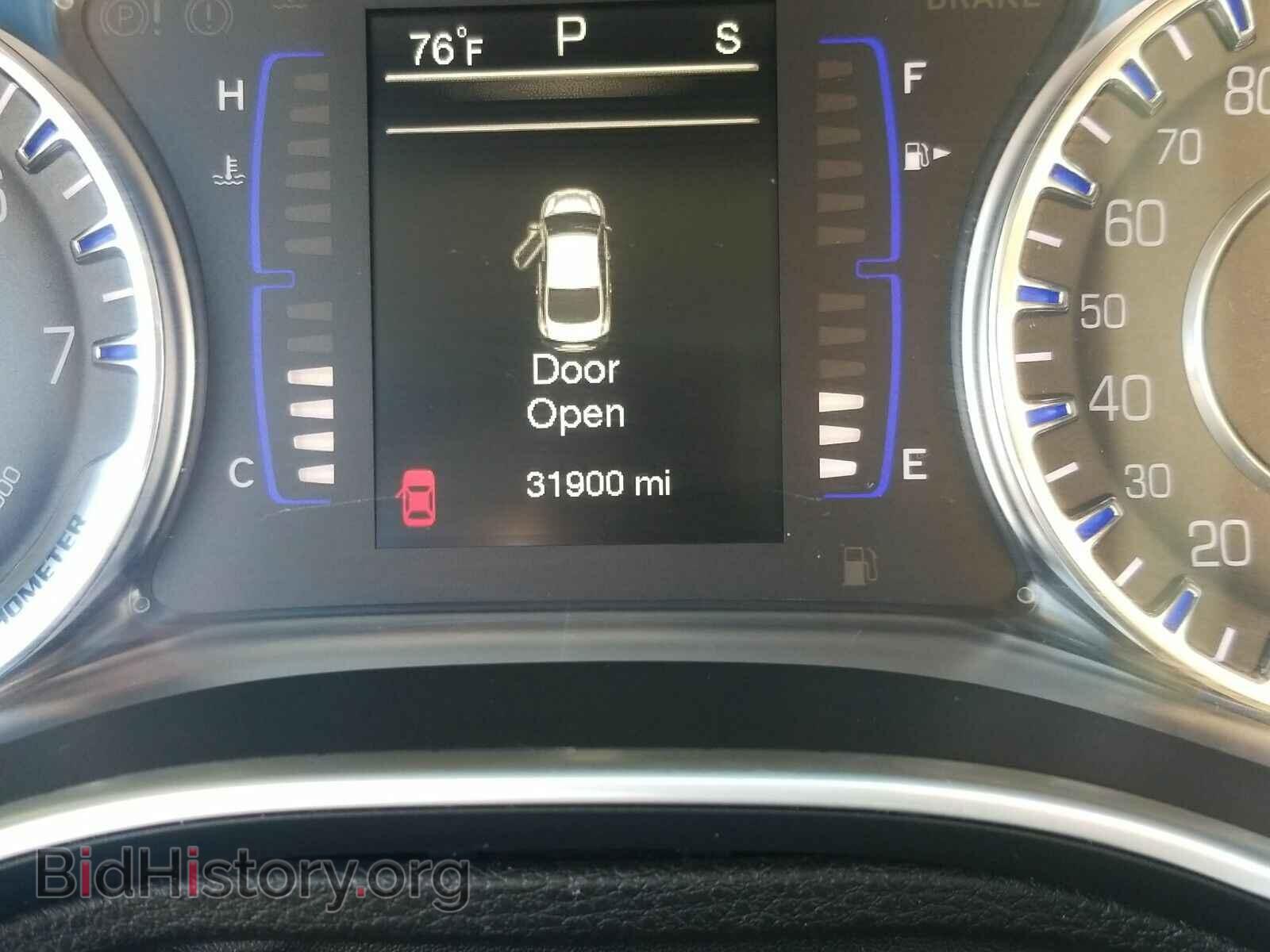 2016 Chrysler 200 - VIN: 1C3CCCFB3GN182230 - Фото 5