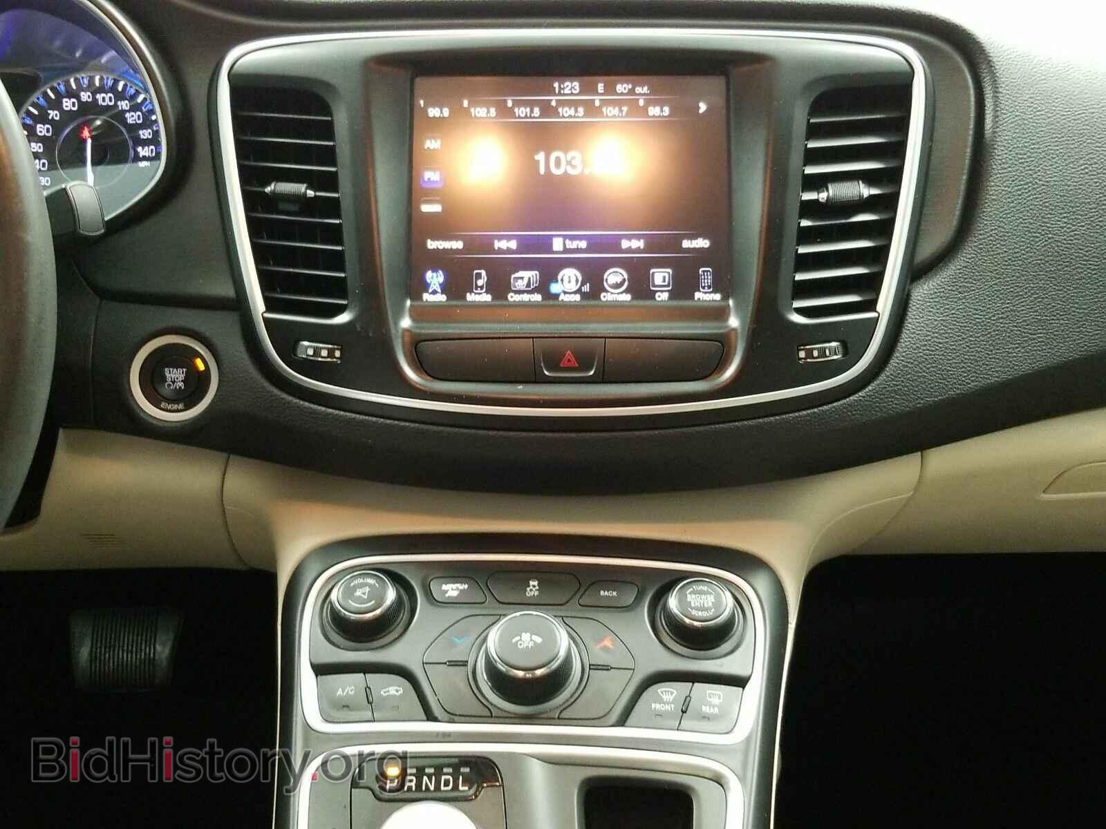 2016 Chrysler 200 - VIN: 1C3CCCAB9GN178531 - Фото 11