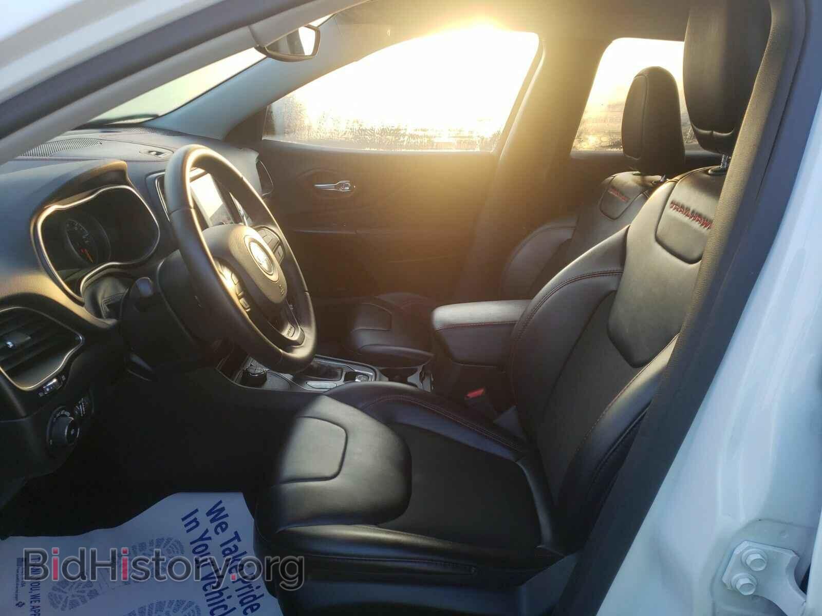 2019 Jeep Cherokee - VIN: 1C4PJMBX2KD298429 - Фото 3
