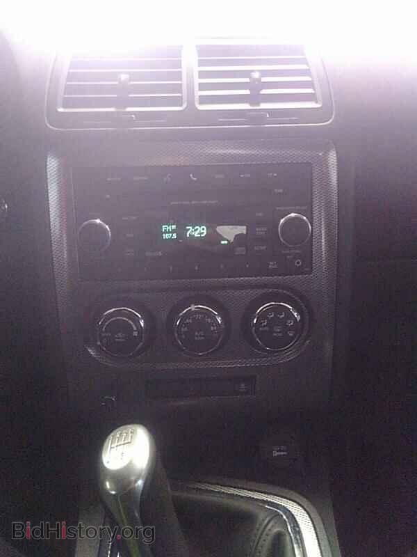 2013 Dodge Challenger - VIN: 2C3CDYBT1DH524240 - Photo 4