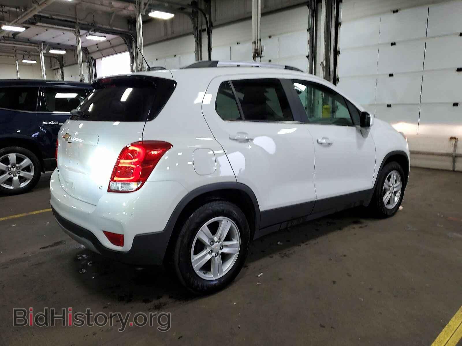 2017 Chevrolet Trax - VIN: 3GNCJLSB8HL195541 - Фото 2