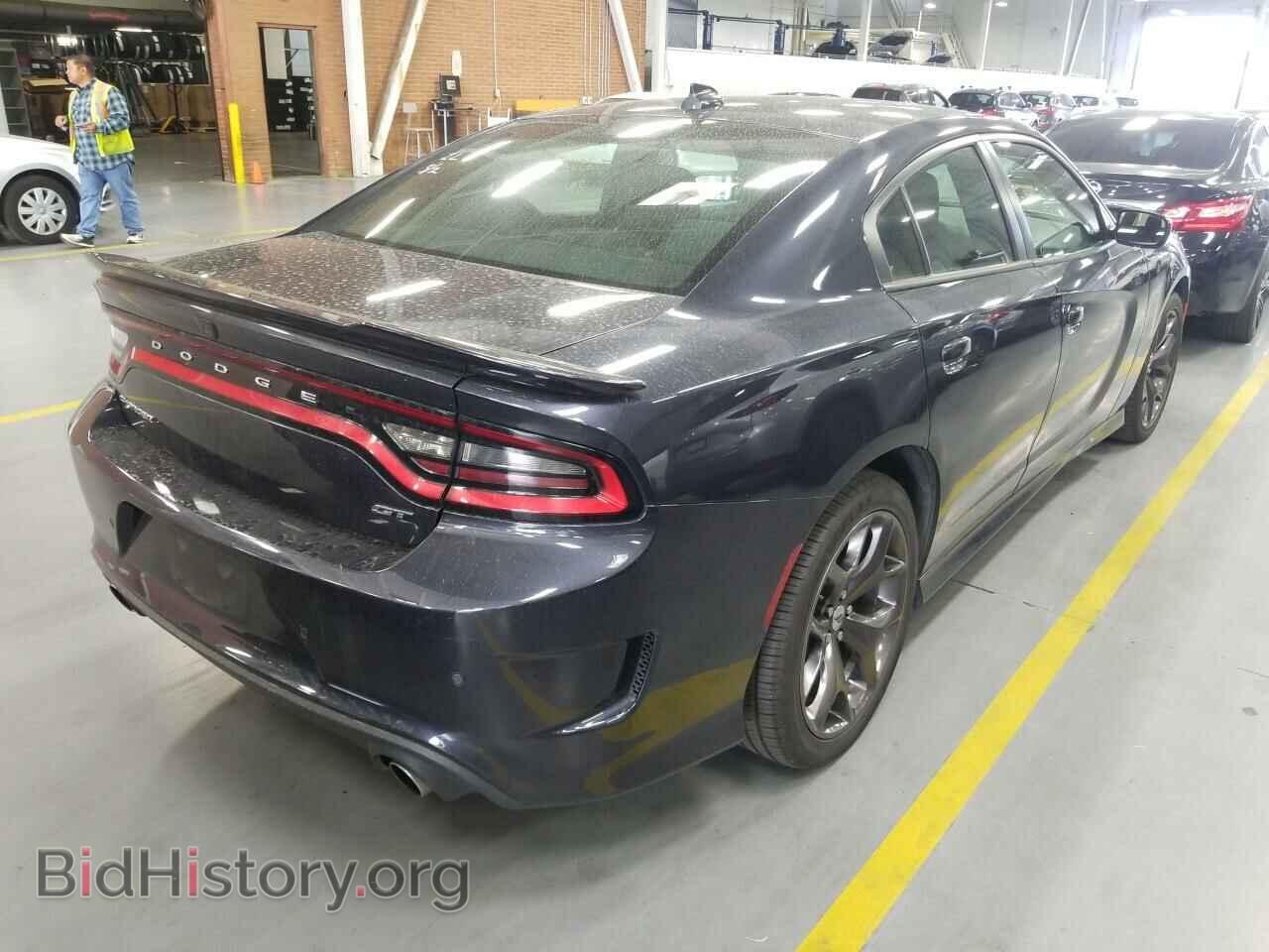 2019 Dodge Charger - VIN: 2C3CDXHGXKH527140 - Фото 2