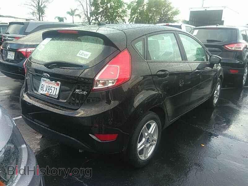 2018 Ford Fiesta - VIN: 3FADP4EJ5JM107068 - Фото 2