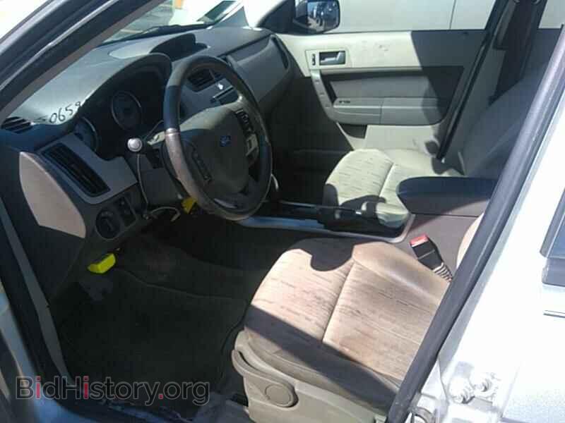 2009 Ford Focus - VIN: 1FAHP35N29W151555 - Фото 3