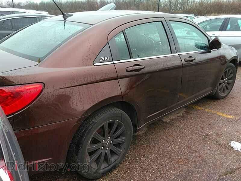 2013 Chrysler 200 - VIN: 1C3CCBBB4DN575259 - Фото 2