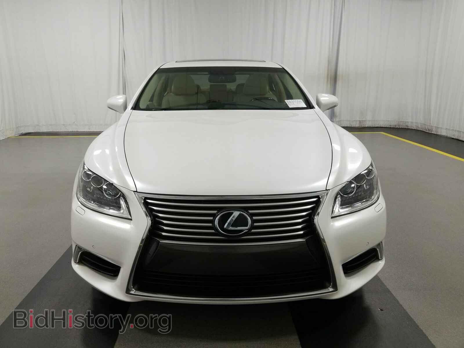 2017 Lexus LS - VIN: JTHBL5EFXH5145411 - Photo 2