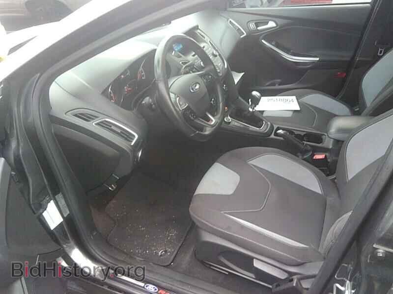 2017 Ford Focus - VIN: 1FADP3L99HL244576 - Photo 3