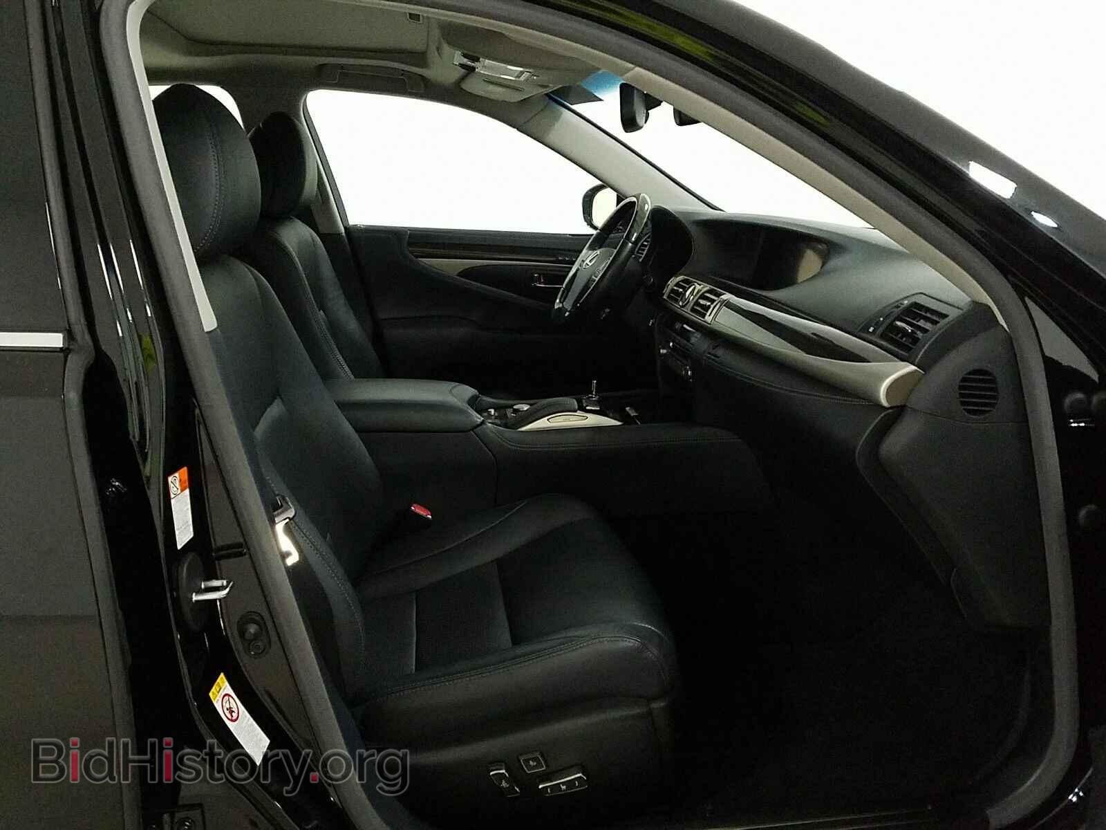 2017 Lexus LS - VIN: JTHBL5EF0H5143456 - Photo 8