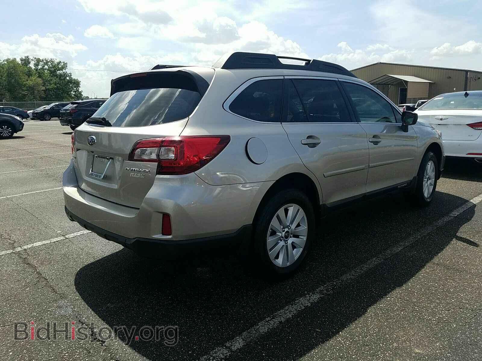 2017 Subaru Outback - VIN: 4S4BSAAC4H3357852 - Фото 2