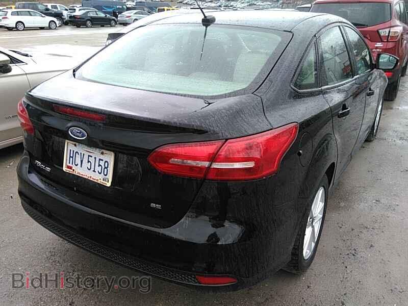 2017 Ford Focus - VIN: 1FADP3F24HL209555 - Фото 2
