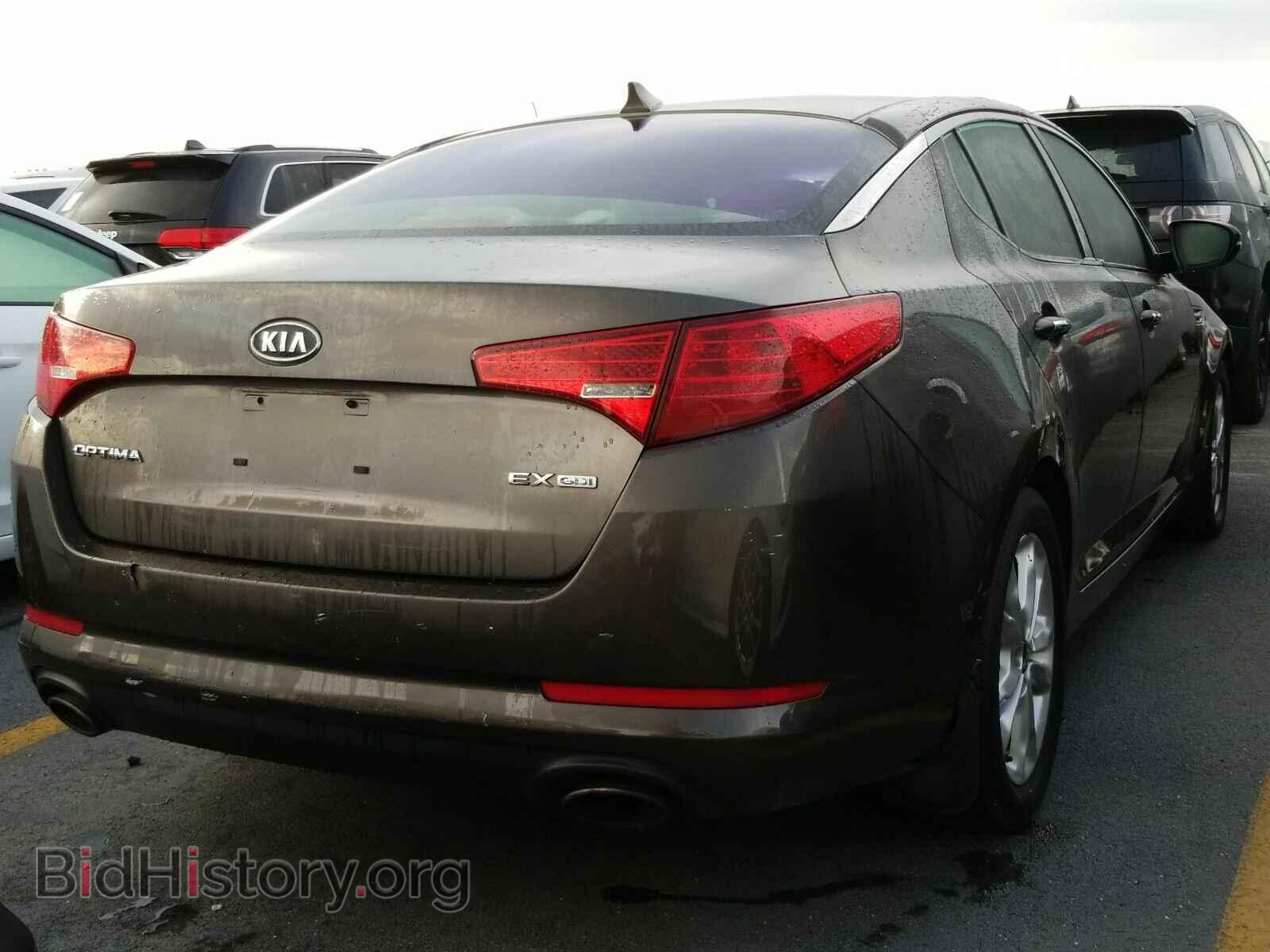 2011 Kia Optima - VIN: KNAGN4A70B5044943 - Фото 2