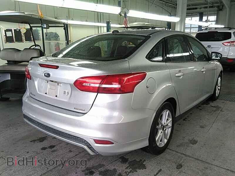 2016 Ford Focus - VIN: 1FADP3F24GL269107 - Photo 2
