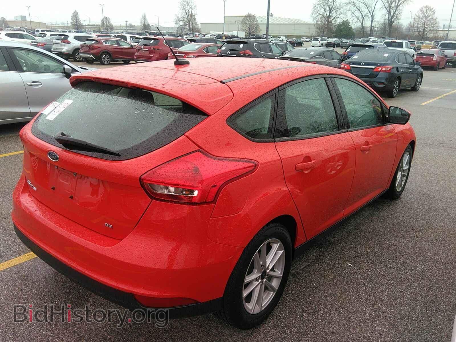 2017 Ford Focus - VIN: 1FADP3K28HL259512 - Фото 2