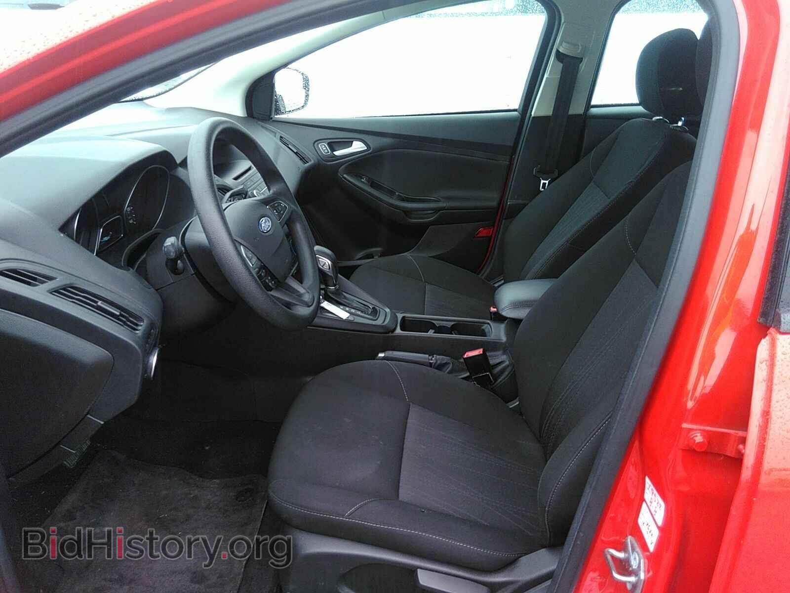 2017 Ford Focus - VIN: 1FADP3K28HL259512 - Фото 3