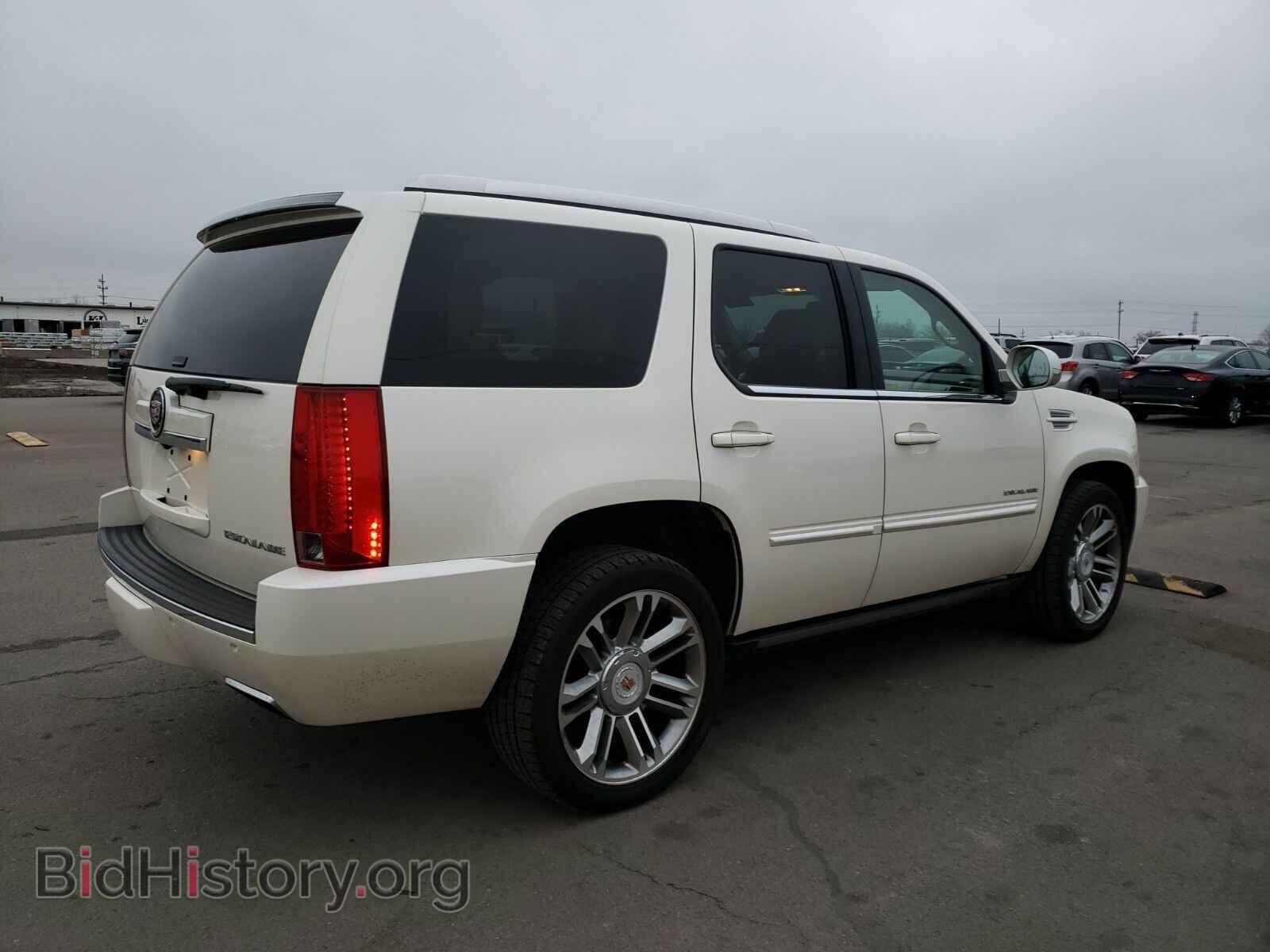 2014 Cadillac Escalade - VIN: 1GYS4CEF2ER113358 - Фото 2