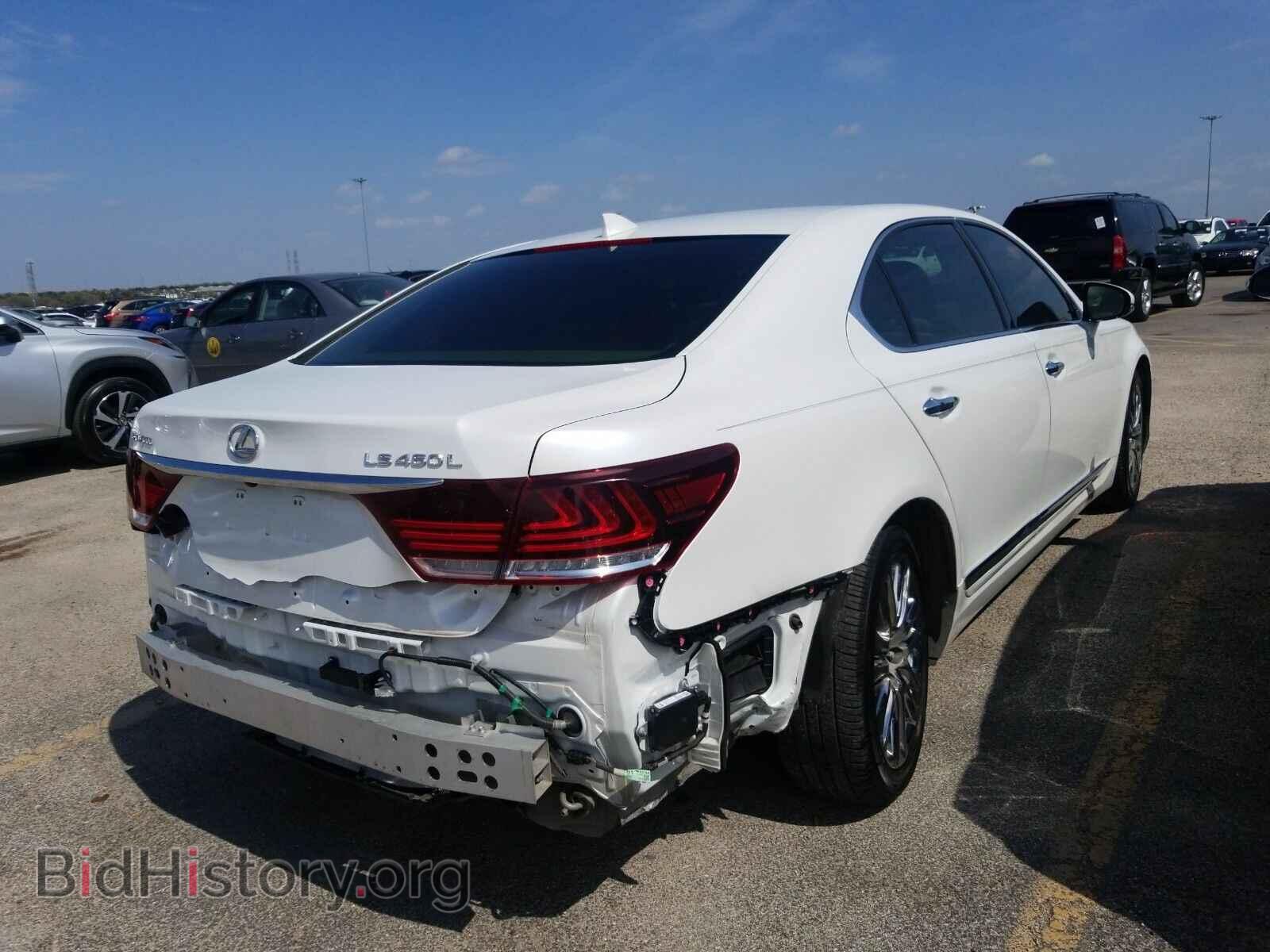 2017 Lexus LS - VIN: JTHGL5EF7H5057843 - Photo 2