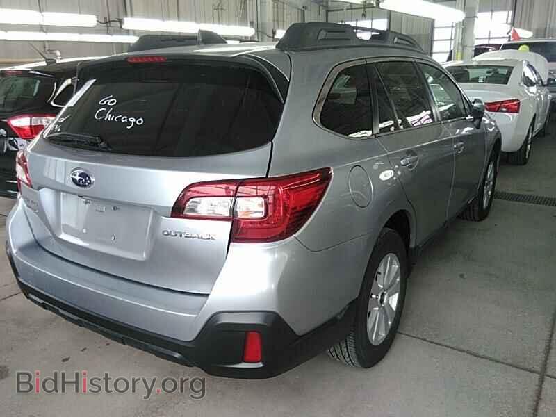 2019 Subaru Outback - VIN: 4S4BSAFC2K3356537 - Фото 2
