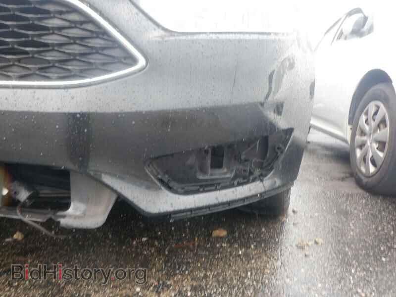 2015 Ford Focus - VIN: 1FADP3F24FL231990 - Photo 17
