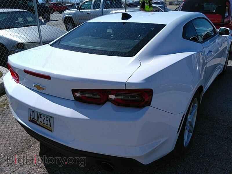 2019 Chevrolet Camaro - VIN: 1G1FB1RX0K0132164 - Фото 2