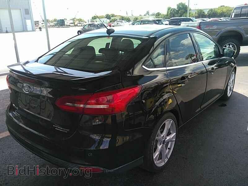 2016 Ford Focus - VIN: 1FADP3J23GL241838 - Photo 2