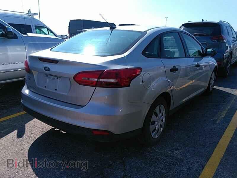 2017 Ford Focus - VIN: 1FADP3E27HL324717 - Photo 2
