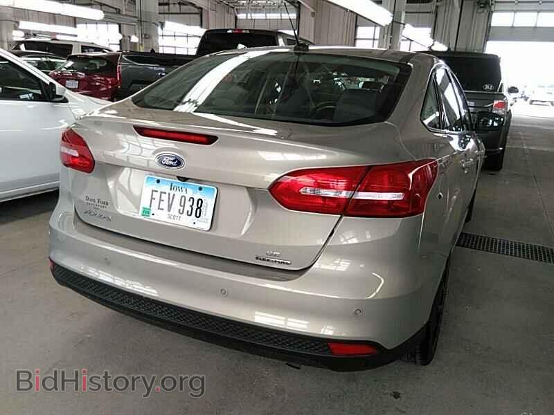 2016 Ford Focus - VIN: 1FADP3F22GL377483 - Photo 2
