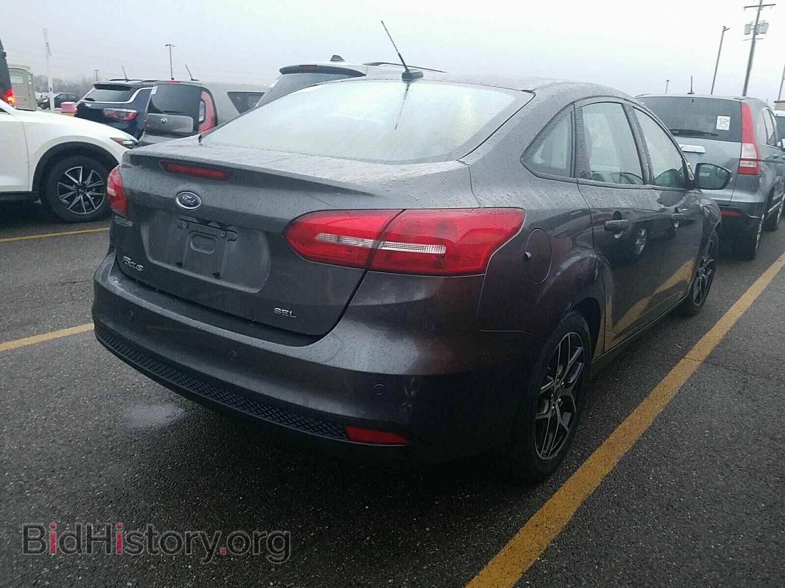 2017 Ford Focus - VIN: 1FADP3H29HL236778 - Фото 2