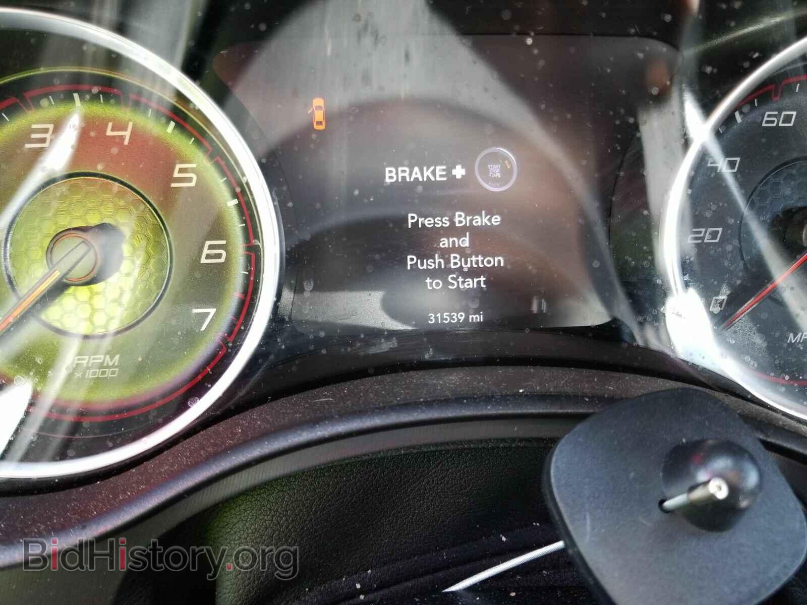 2019 Dodge Charger - VIN: 2C3CDXHG2KH566868 - Фото 5