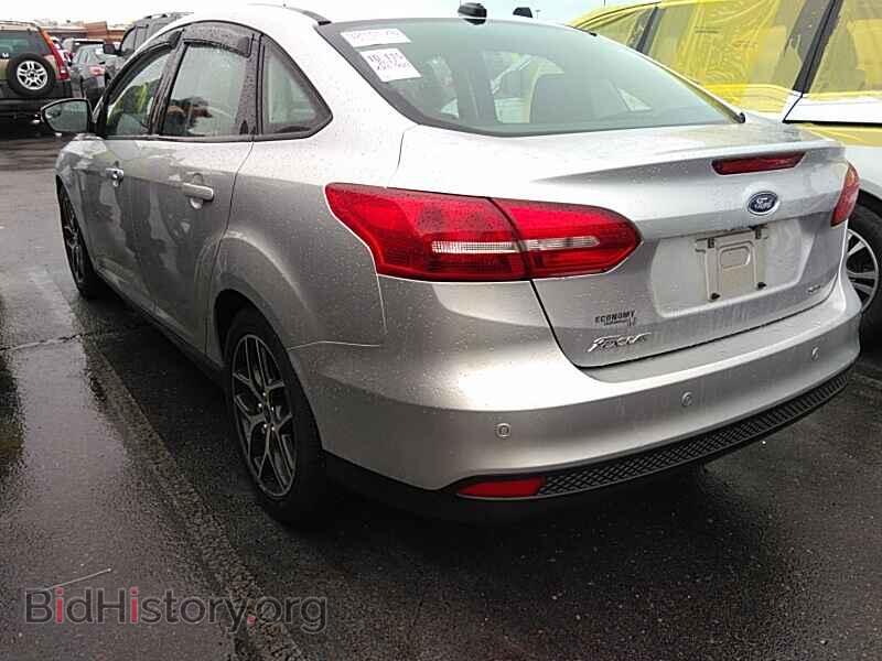 2017 Ford Focus - VIN: 1FADP3H2XHL336467 - Фото 5