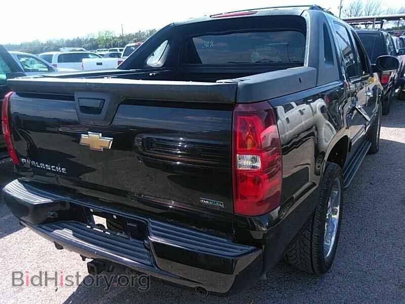 2011 Chevrolet Avalanche - VIN: 3GNMCFE08BG177700 - Фото 2