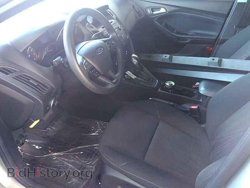 2016 Ford Focus - VIN: 1FADP3K23GL204352 - Фото 3