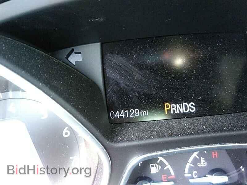 2016 Ford Focus - VIN: 1FADP3F28GL369064 - Photo 5