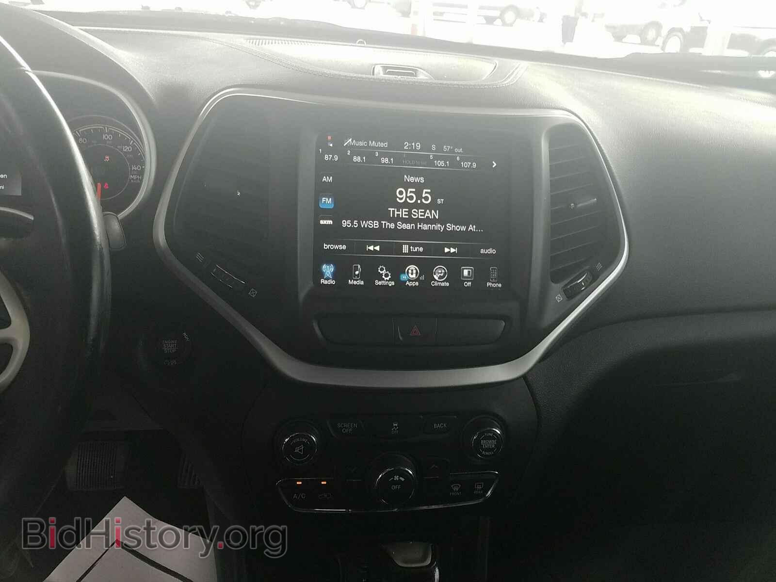 2018 Jeep Cherokee - VIN: 1C4PJLLB0JD514127 - Фото 4