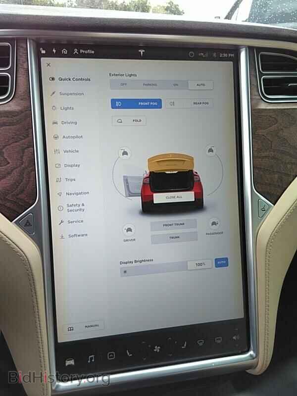 2017 Tesla Model X - VIN: 5YJXCDE20HF035237 - Photo 11
